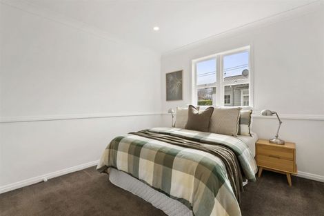 Photo of property in 1/14 Wernham Place, Northcote, Auckland, 0626
