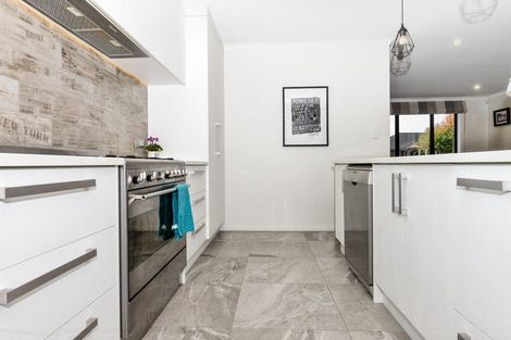 Photo of property in 6 Helen June Avenue, Flagstaff, Hamilton, 3210