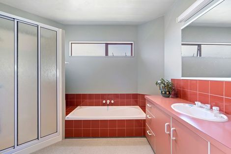 Photo of property in 2/5 Richmond Street, Fitzroy, New Plymouth, 4312