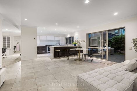 Photo of property in 82 Ngahue Drive, Stonefields, Auckland, 1072