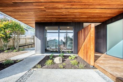 Photo of property in 75 Seddon Street, Waikanae, 5036