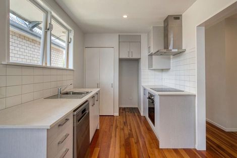 Photo of property in 6 Kotahi Road, Mount Wellington, Auckland, 1062
