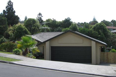 Photo of property in 7 Nottingham Place, Northcross, Auckland, 0630