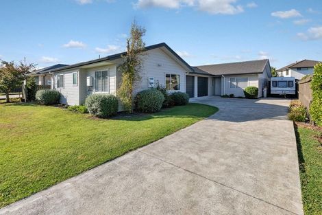 Photo of property in 80 One Tree Point Road, One Tree Point, 0118