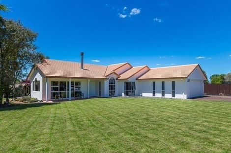 Photo of property in 25 Sunny Crescent, Huapai, Kumeu, 0810