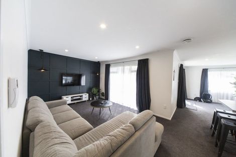 Photo of property in 42 Cascade Crescent, Westbrook, Palmerston North, 4412