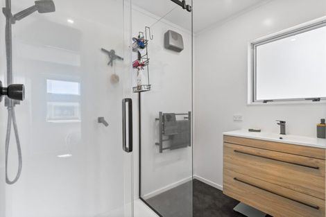 Photo of property in 14 Burton Place, Owhata, Rotorua, 3010