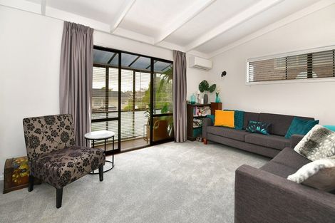 Photo of property in 19b Albatross Road, Red Beach, 0932