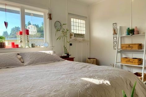 Photo of property in 12 Chamberlain Avenue, Amberley, 7481