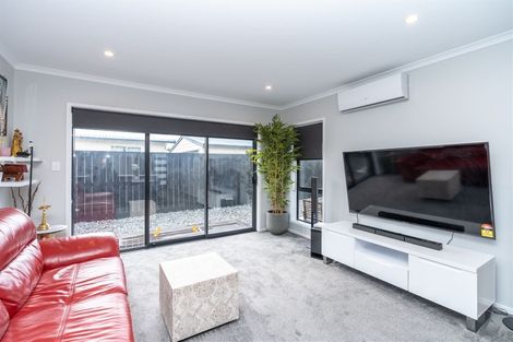 Photo of property in 2/10 Greta Street, Glenview, Hamilton, 3206