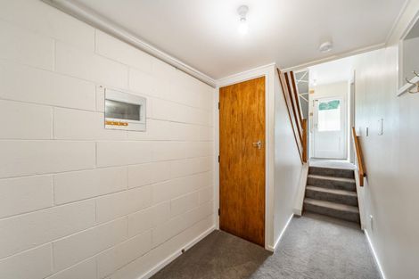 Photo of property in 4/23 Collins Avenue, Tawa, Wellington, 5028