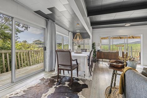 Photo of property in 15 Linda Street, Oakura, 4314