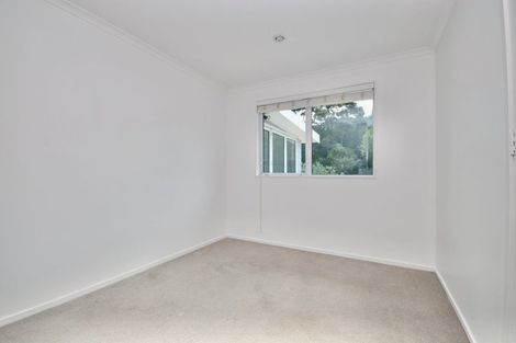 Photo of property in 2/130 Spinella Drive, Bayview, Auckland, 0629