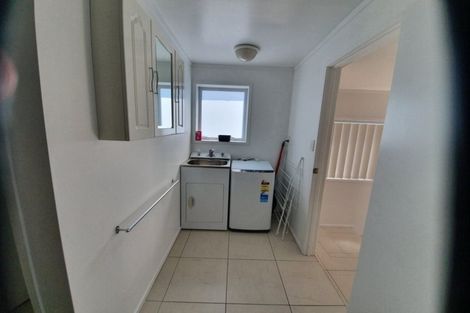 Photo of property in 12a Clevedon Road, Papakura, 2110