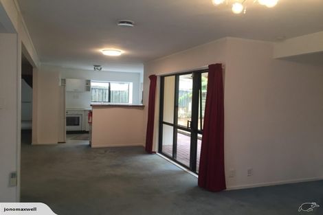 Photo of property in 2/110 Nigel Road, Browns Bay, Auckland, 0630