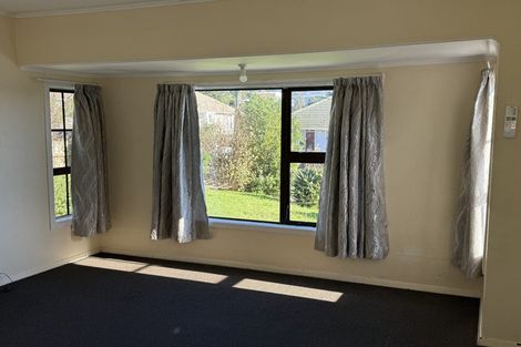 Photo of property in 10 Norfolk Grove, Cannons Creek, Porirua, 5024