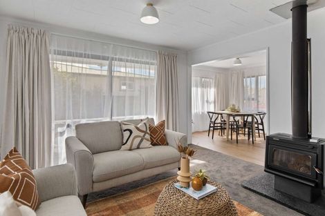 Photo of property in 10a Cargill Avenue, Feilding, 4702