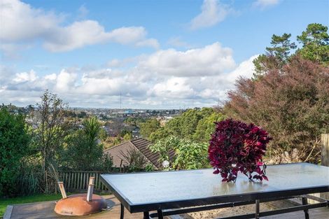 Photo of property in 53 Helleur Road, Massey, Auckland, 0614
