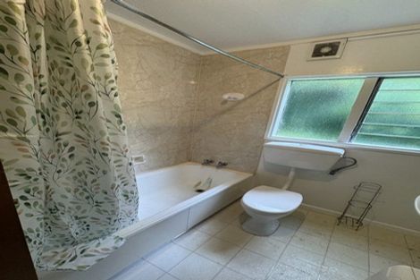 Photo of property in 13-13a Espin Crescent, Karori, Wellington, 6012