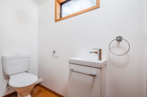 Photo of property in 2/20 Wolsley Avenue, Milford, Auckland, 0620