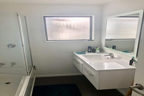 Photo of property in 2/122 Finlayson Avenue, Clendon Park, Auckland, 2103