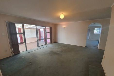 Photo of property in 2/108 Beach Road, Pahurehure, Papakura, 2113