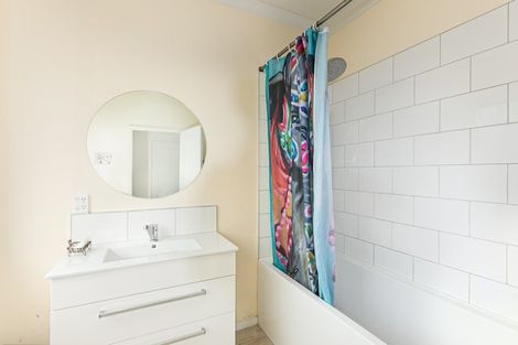 Photo of property in 44 Mcgreevy Street, Waipawa, 4210