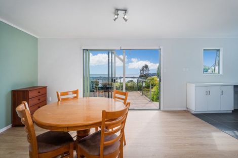 Photo of property in 13 Tairua Heights, Tairua, 3508