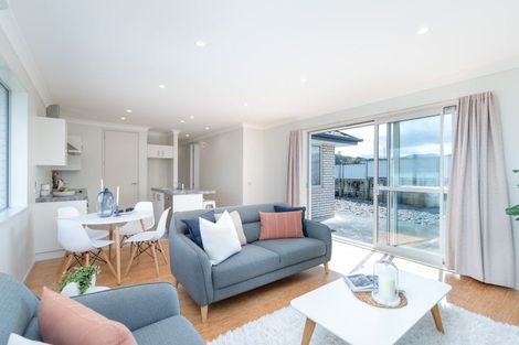 Photo of property in 72 Sunstone Crescent, Timberlea, Upper Hutt, 5018