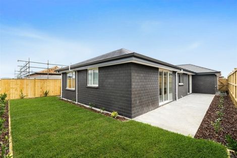 Photo of property in 17 Lusitano Drive, Karaka, Papakura, 2113