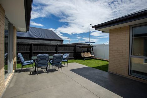 Photo of property in 25 Haughey Drive, Mairehau, Christchurch, 8052