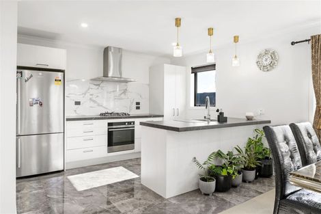 Photo of property in 18 Kimbolton Street, Rototuna North, Hamilton, 3210