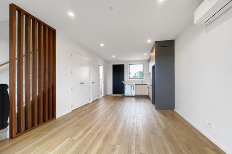 Photo of property in 27e Dawnhaven Drive, Te Atatu Peninsula, Auckland, 0610