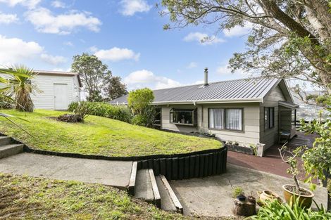 Photo of property in 37 Westhaven Drive, Tawa, Wellington, 5028