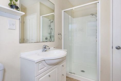 Photo of property in 2/24 Avonhead Road, Avonhead, Christchurch, 8042