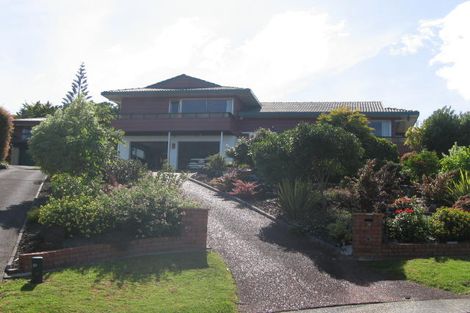Photo of property in 12 Cashmere Place, Glenfield, Auckland, 0629