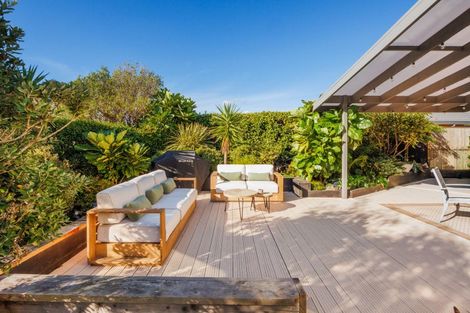 Photo of property in 165 Pacific Drive, Fitzherbert, Palmerston North, 4410