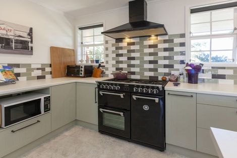 Photo of property in 75 Eatwell Avenue, Paraparaumu Beach, Paraparaumu, 5032