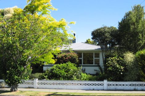 Photo of property in 53 Staveley Street, Avonhead, Christchurch, 8042
