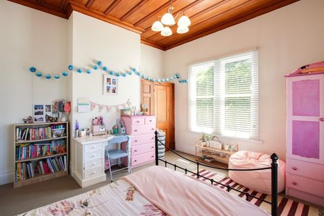 Photo of property in 1 Latham Street, Napier South, Napier, 4110