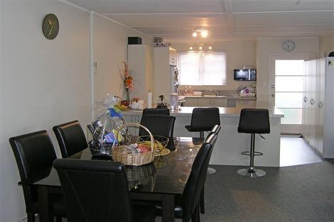 Photo of property in 1 Keys Street, Elderslea, Upper Hutt, 5018