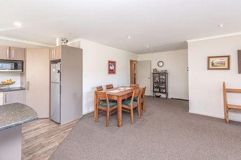 Photo of property in Caversham Park, 2/7 Caversham Road, Westmere, Whanganui, 4501