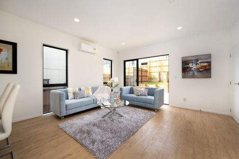 Photo of property in 5a Frontier Lane, Flat Bush, Auckland, 2019