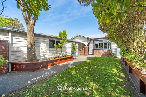 Photo of property in 143 Whites Line East, Waiwhetu, Lower Hutt, 5010