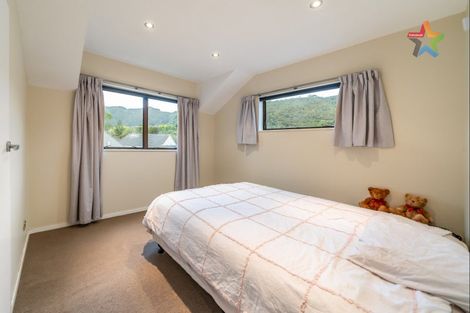 Photo of property in 2a Burke Grove, Naenae, Lower Hutt, 5011