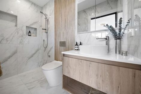 Photo of property in 1/6 Princes Street, Northcote Point, Auckland, 0627