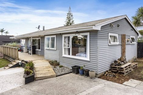 Photo of property in 39a Baird Street, Howick, Auckland, 2014
