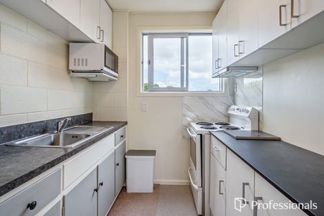 Photo of property in 9/19 Pirie Crescent, Moera, Lower Hutt, 5010