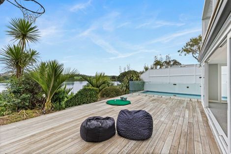 Photo of property in 1 Bangor Street, Point Chevalier, Auckland, 1022