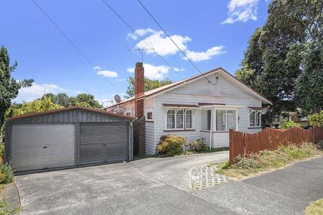 Photo of property in 56 Aroha Avenue, Sandringham, Auckland, 1025